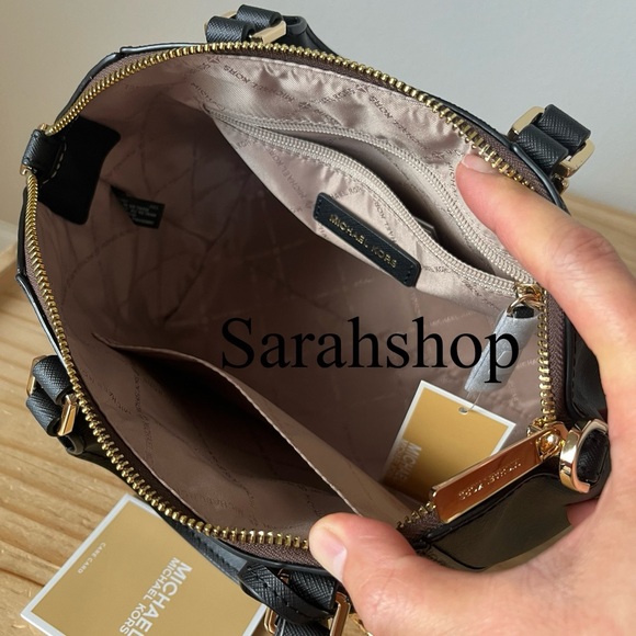 🌼Michael Kors Ciara medium messenger - Picture 10 of 15